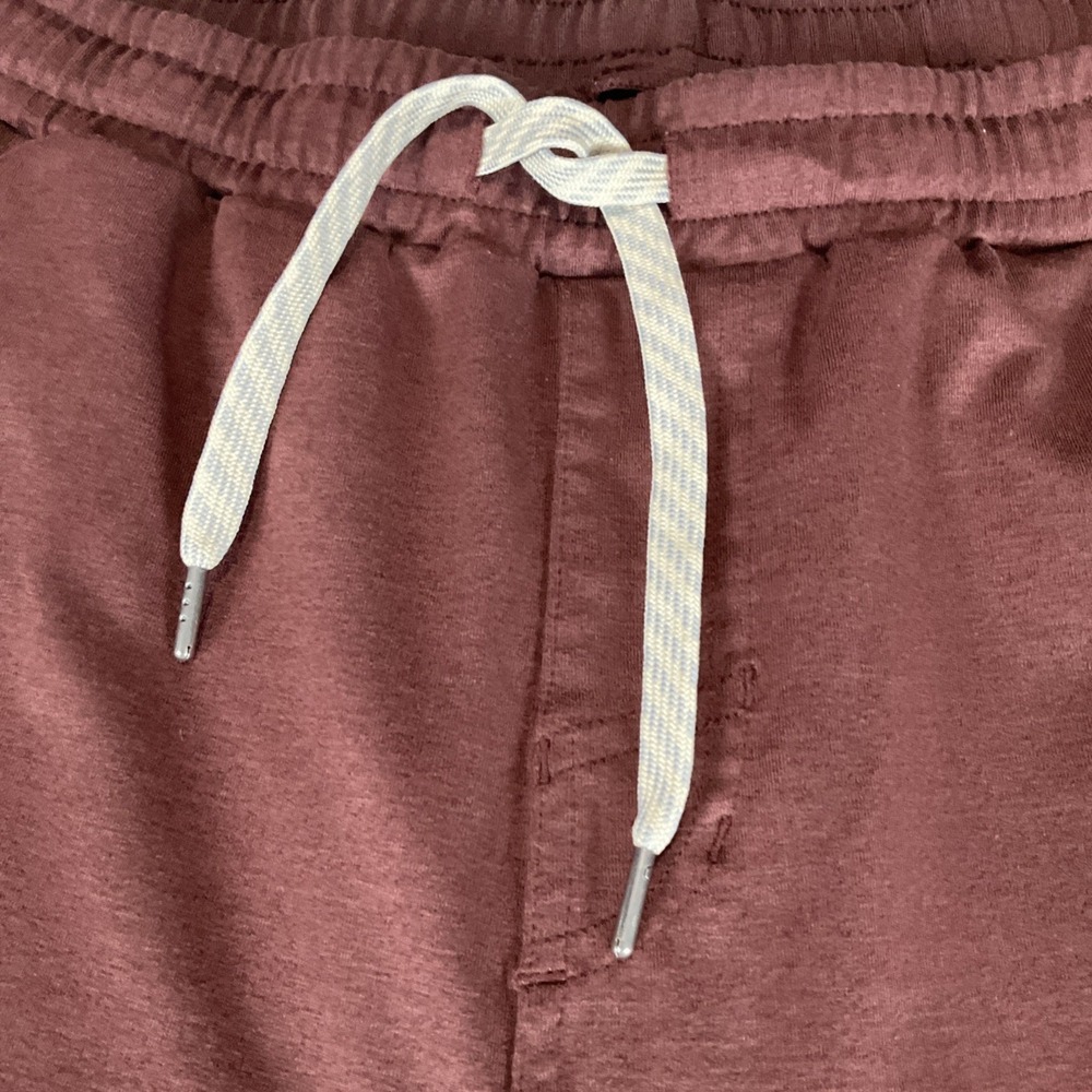 Vuori Men's Large Brown Tampered Leg Drawstring Joggers Athletic Comfortable Gym - Picture 6 of 11